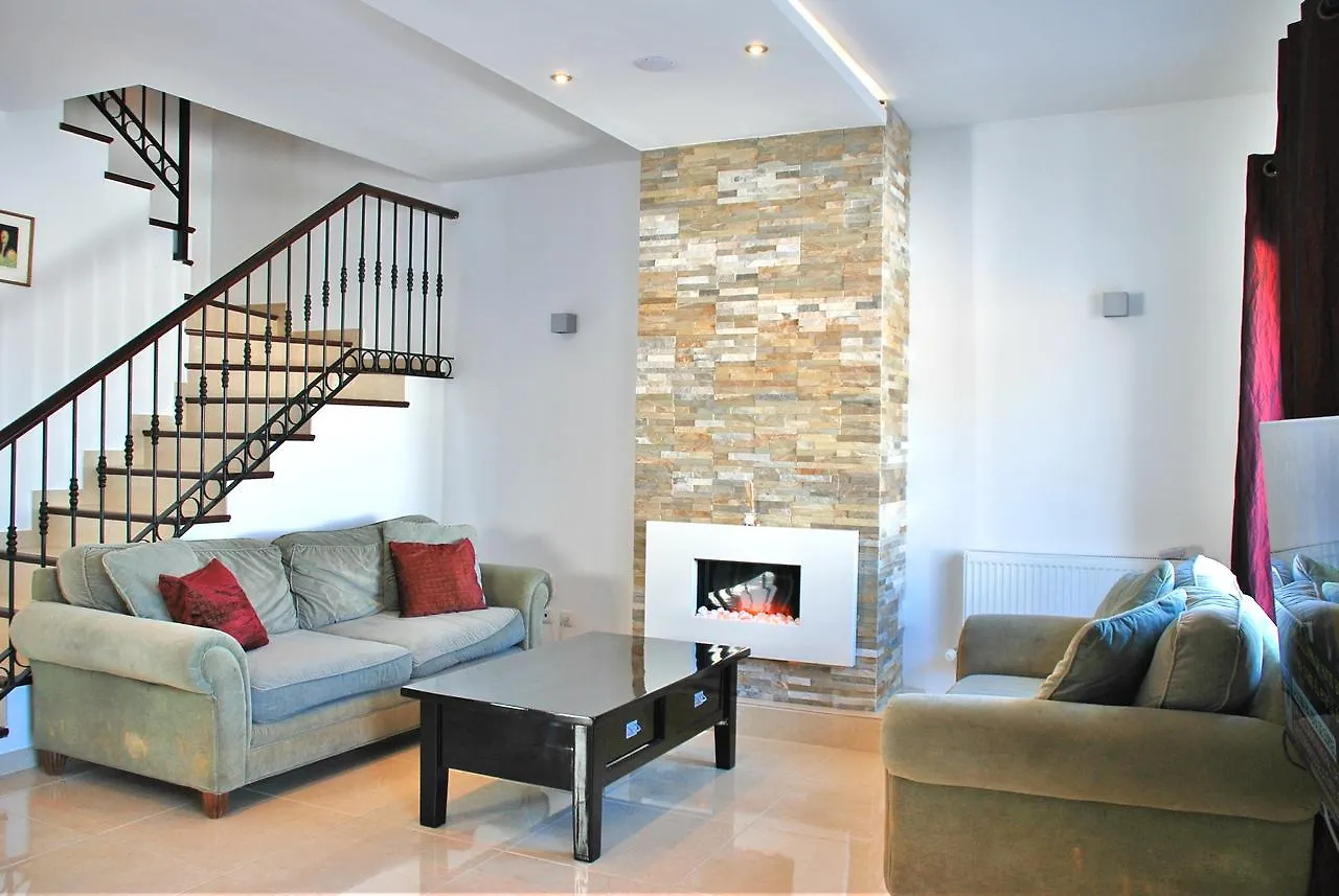 Beautiful Townhouse 5 Min From Puerto Banus Apartman Marbella