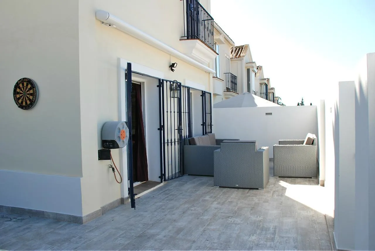 Beautiful Townhouse 5 Min From Puerto Banus Apartamento Marbella España